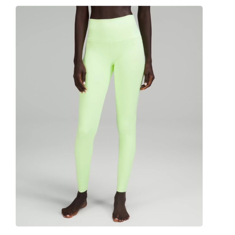 Neon Size 14 aligns